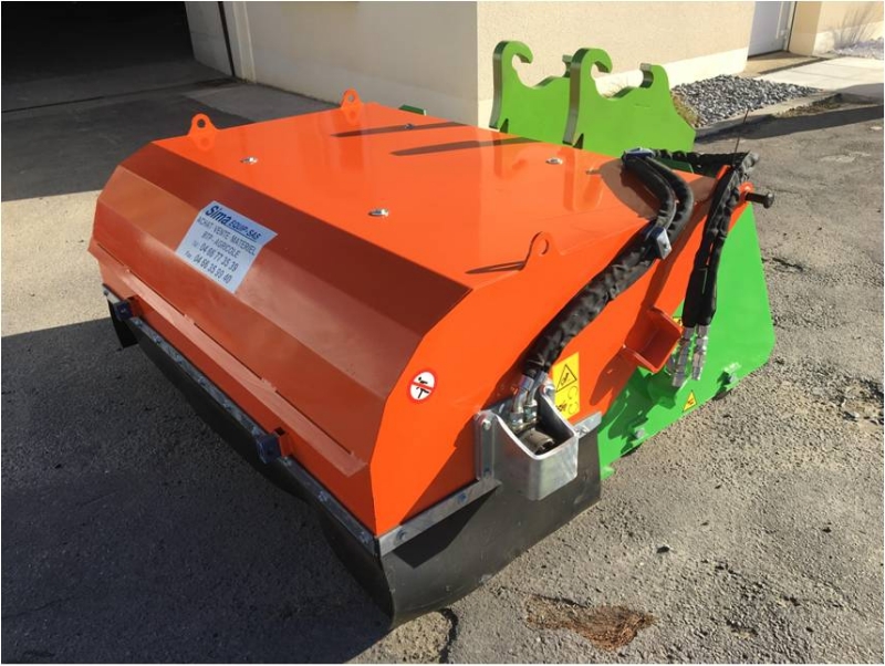 NMTP Location Location De Pelle Fougeres GODET BALAYEUR Sima 150 NMTP LOCATION BRETAGNE