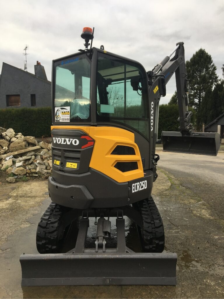 NMTP Location Location De Pelle Fougeres Location Minipelle Volvo NMTP LOCATION Bretagne
